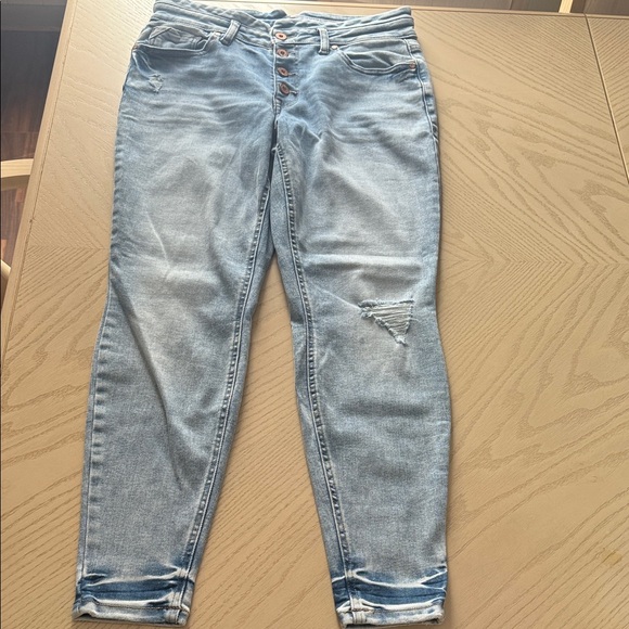 edge Denim - Edge Light Blue Ankle Jeans with Distressed Detail